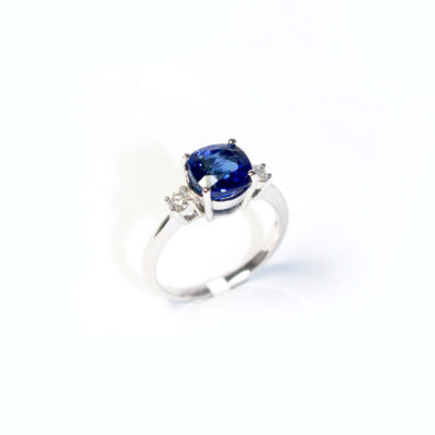 Stunning Sapphire and Diamond Ring