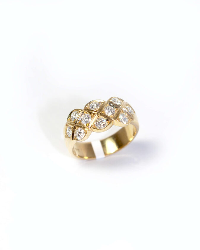 Quintessential Diamond Pineapple Ring