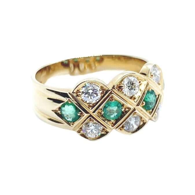 Quintessential Diamond and Emerald Pineapple Ring - Image 4