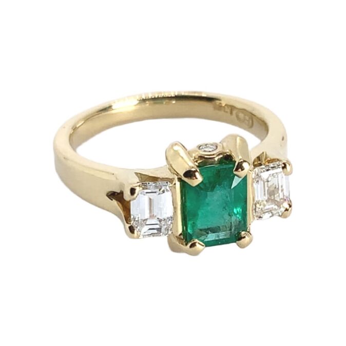 Classic Trilogy Emerald and Diamond Ring - Image 2