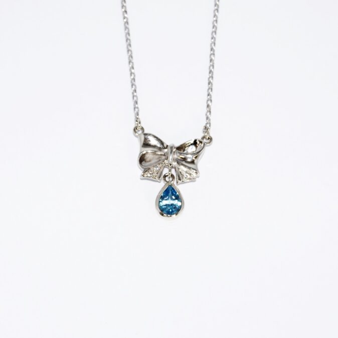 White Gold Bow Necklace with Aquamarine