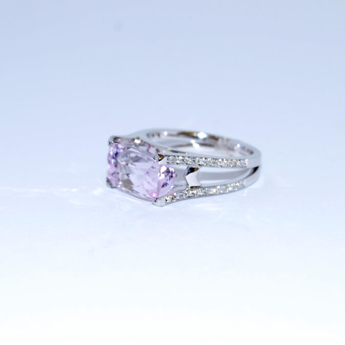 Modern Kunztite and Diamond Ring - Image 2