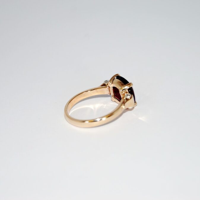Garnet and Diamond Ring - Image 2