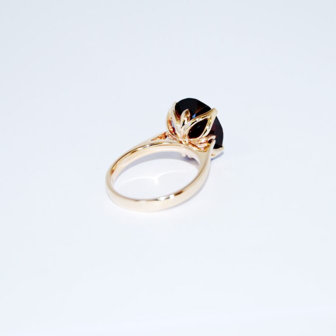 Classic Garnet Ring - Image 2